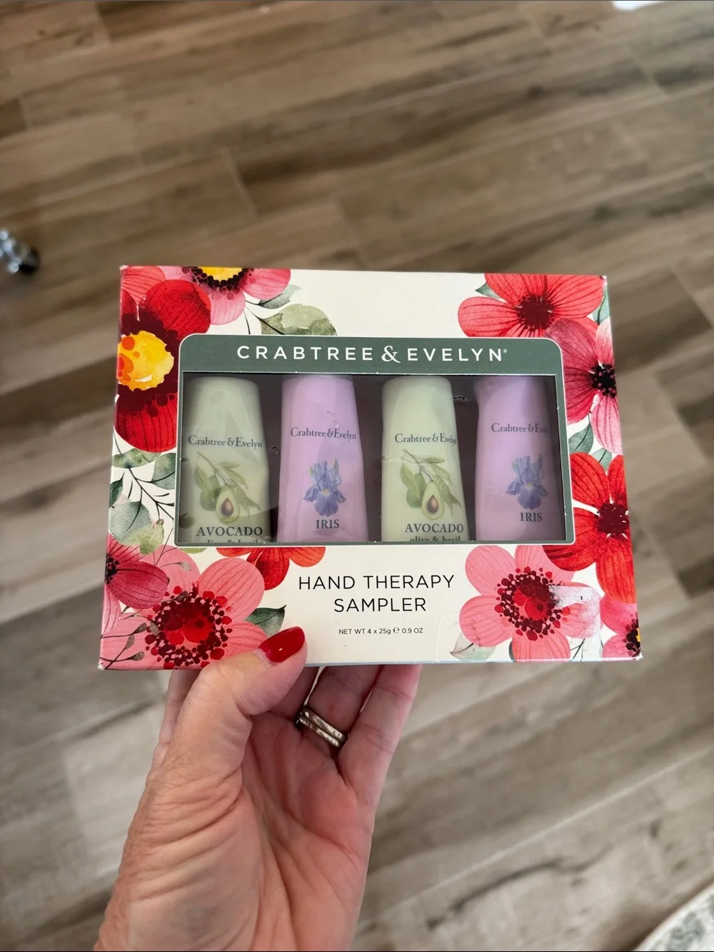 New Crabtree & Evelyn Hand Therapy Sampler Gift Set